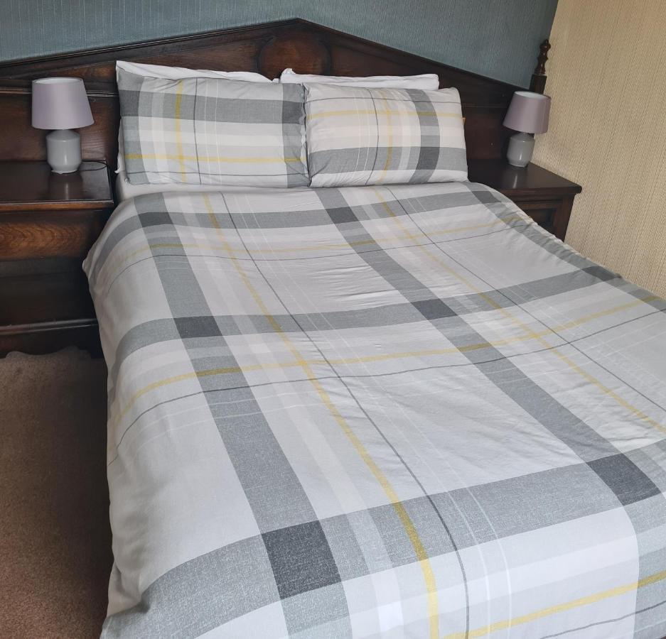 Queensberry Arms Hotel Annan Eksteriør billede