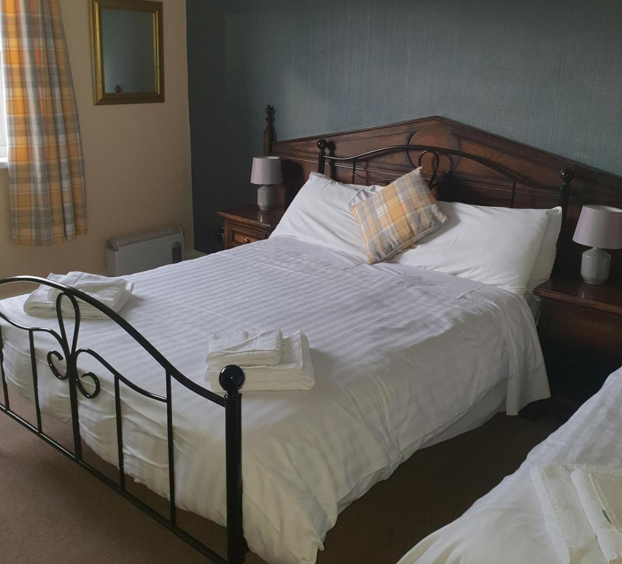 Queensberry Arms Hotel Annan Eksteriør billede