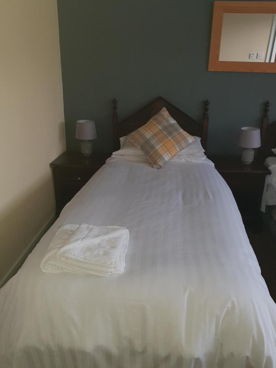 Queensberry Arms Hotel Annan Eksteriør billede