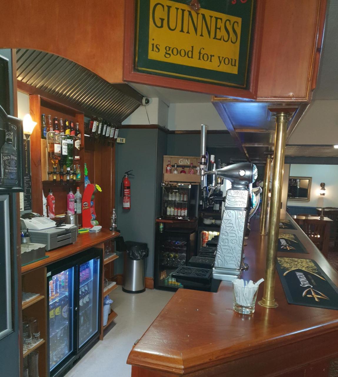 Queensberry Arms Hotel Annan Eksteriør billede